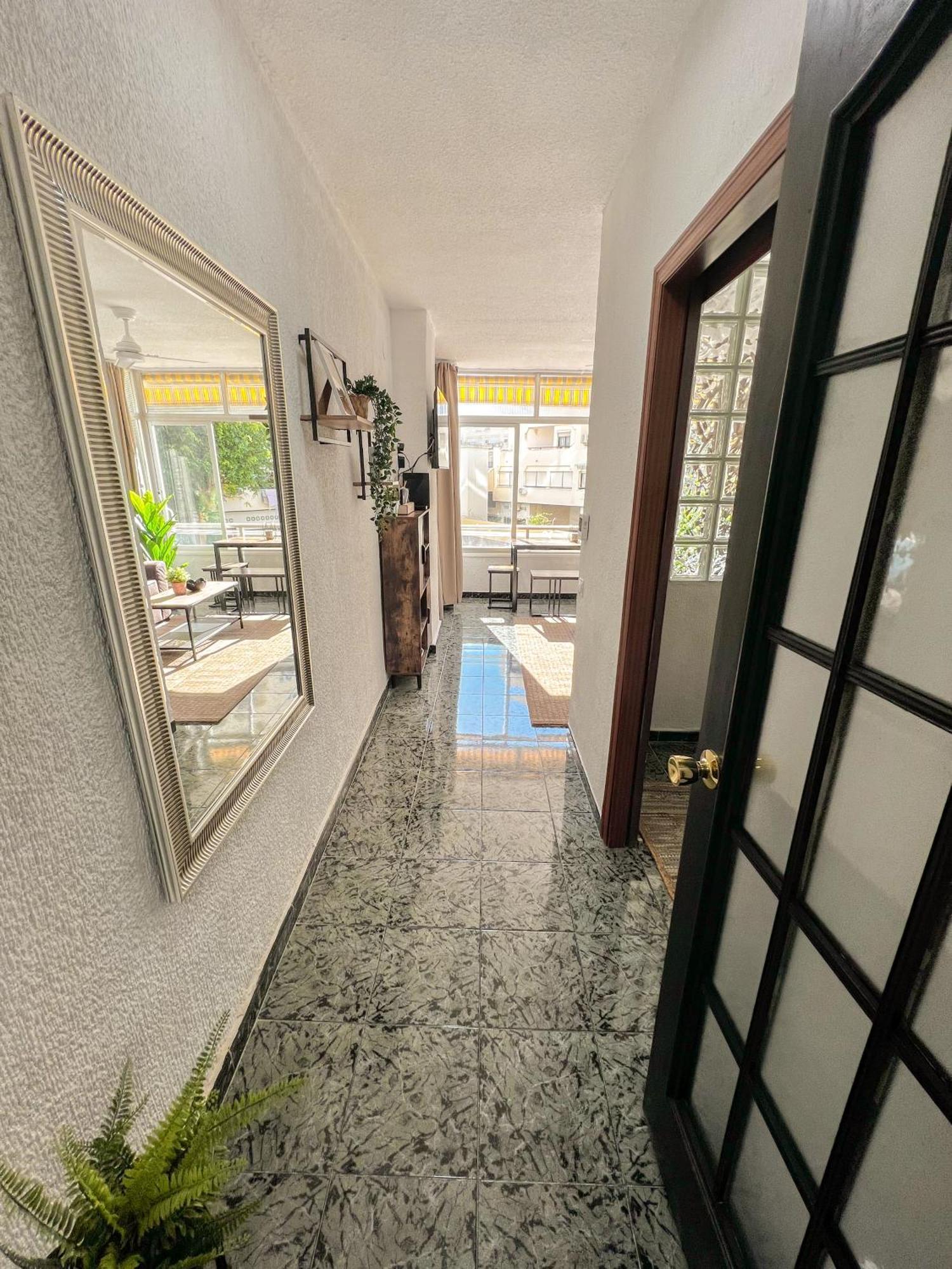 Cozy And Bright Flat With Pool Torremolinos