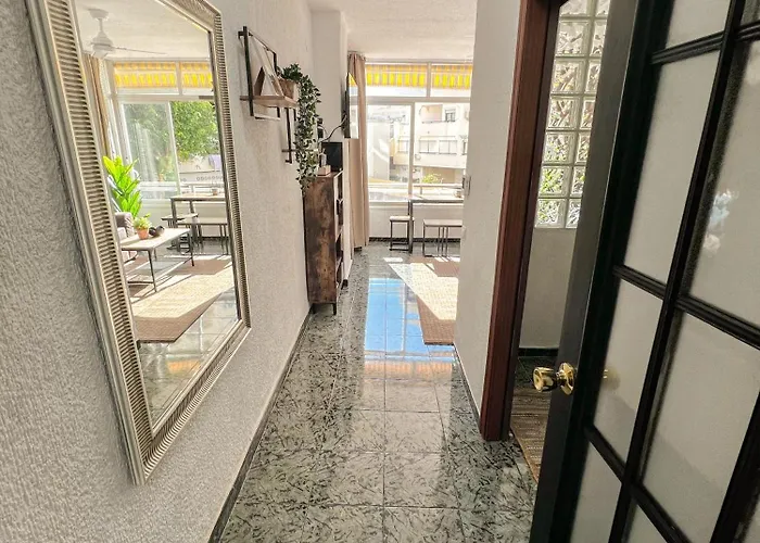 Cozy And Bright Flat With Pool
