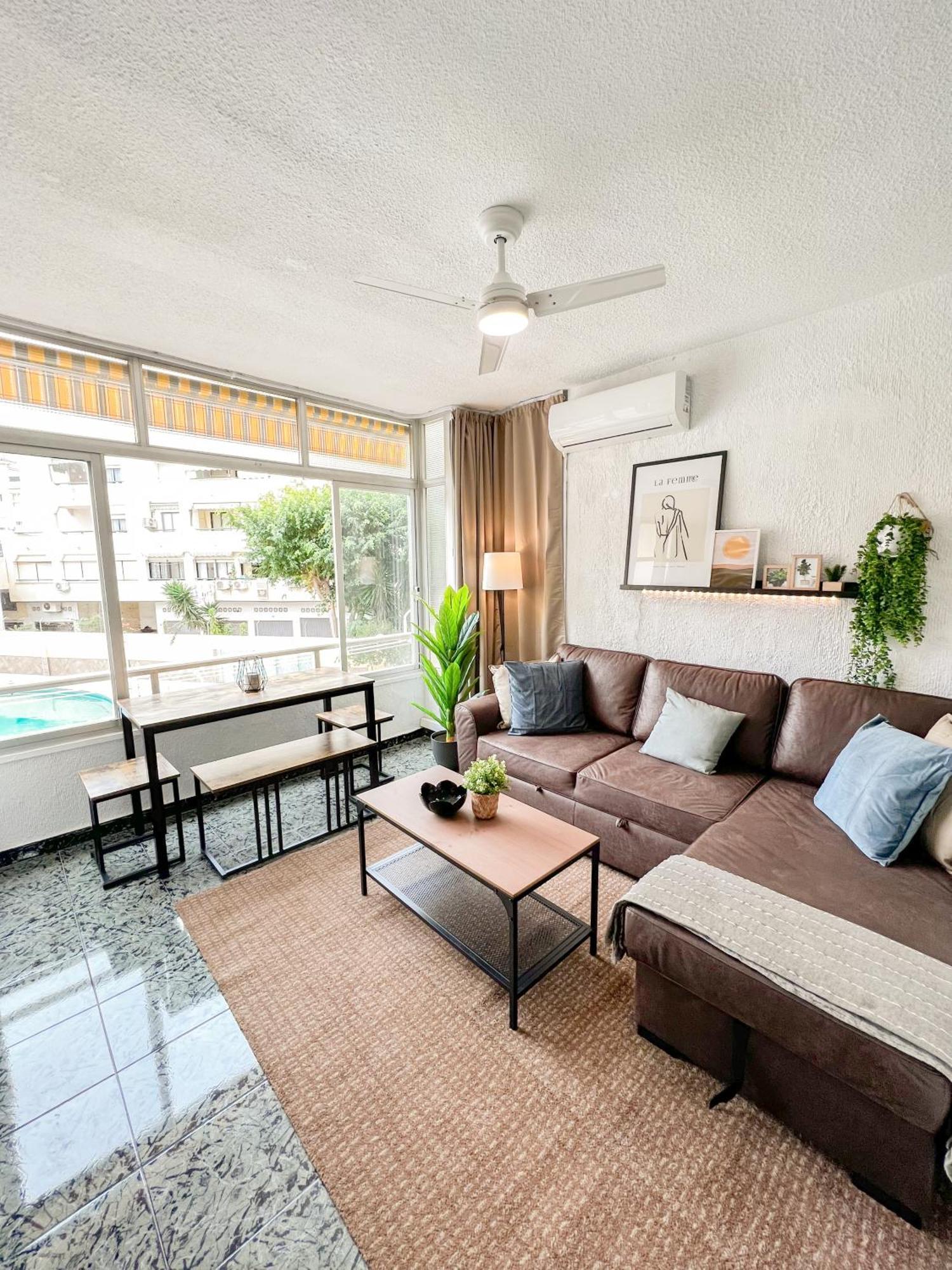 Cozy And Bright Flat With Pool Appartamento Torremolinos